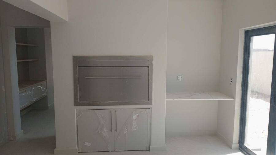 4 Bedroom Property for Sale in Sandown Western Cape